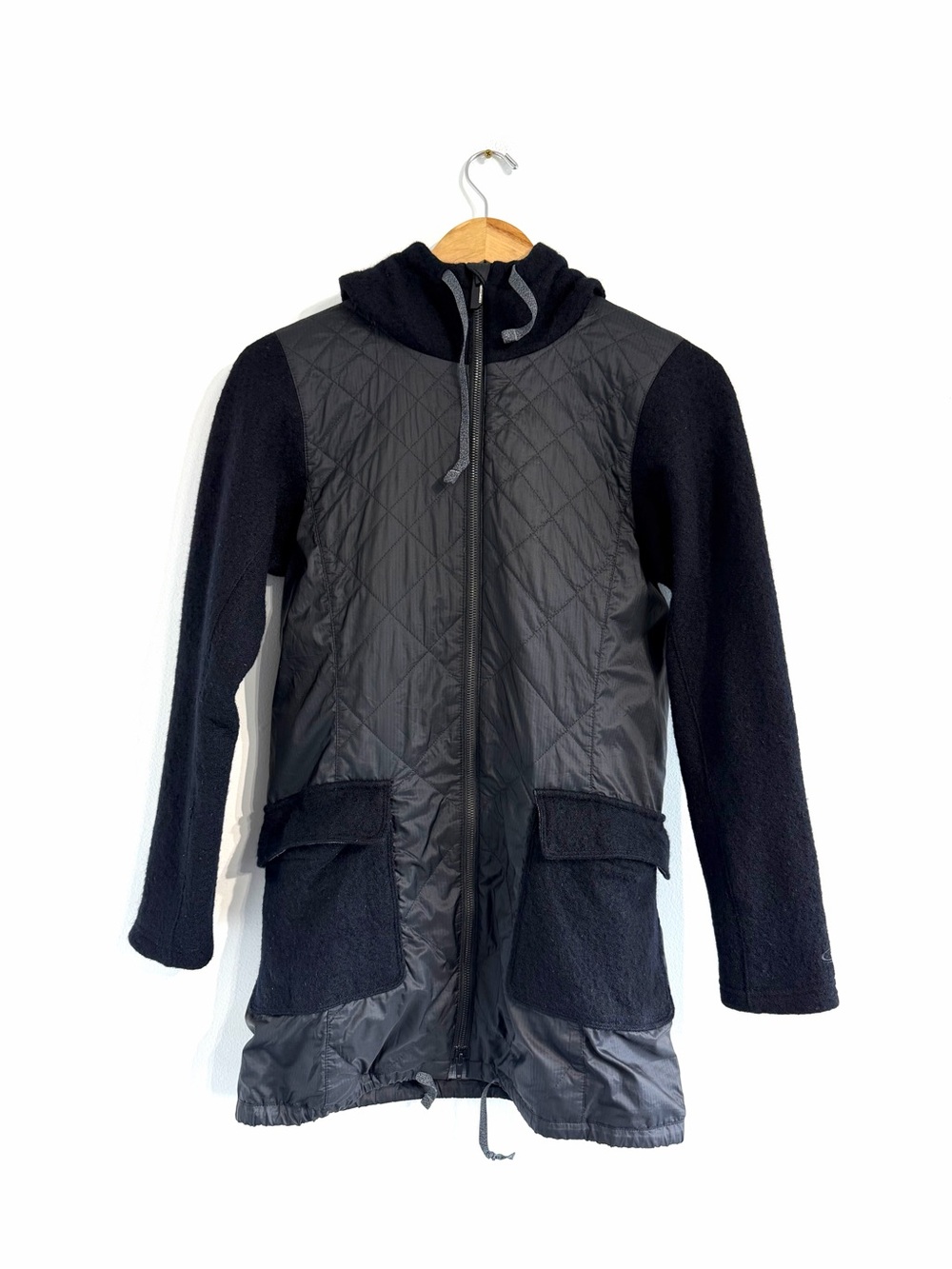 Ice breaker coat quilted body wool sleeves lined full zip